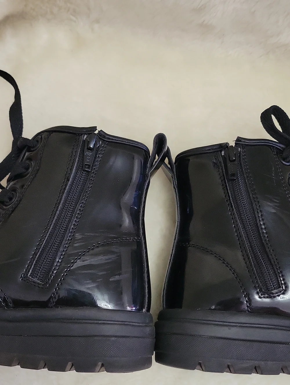 Skechers STREET CLEATS 2 BUTTERFLYKEEPER. Size 3